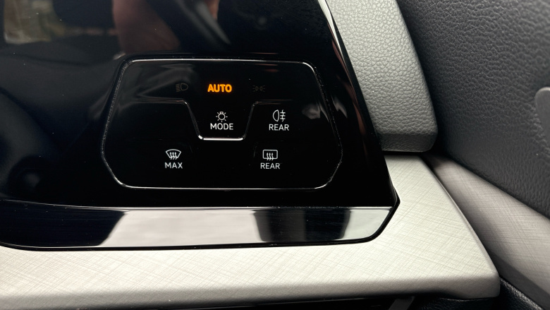 Volkswagen Golf 1.5 TSI 150 Life 5dr Petrol Hatchback